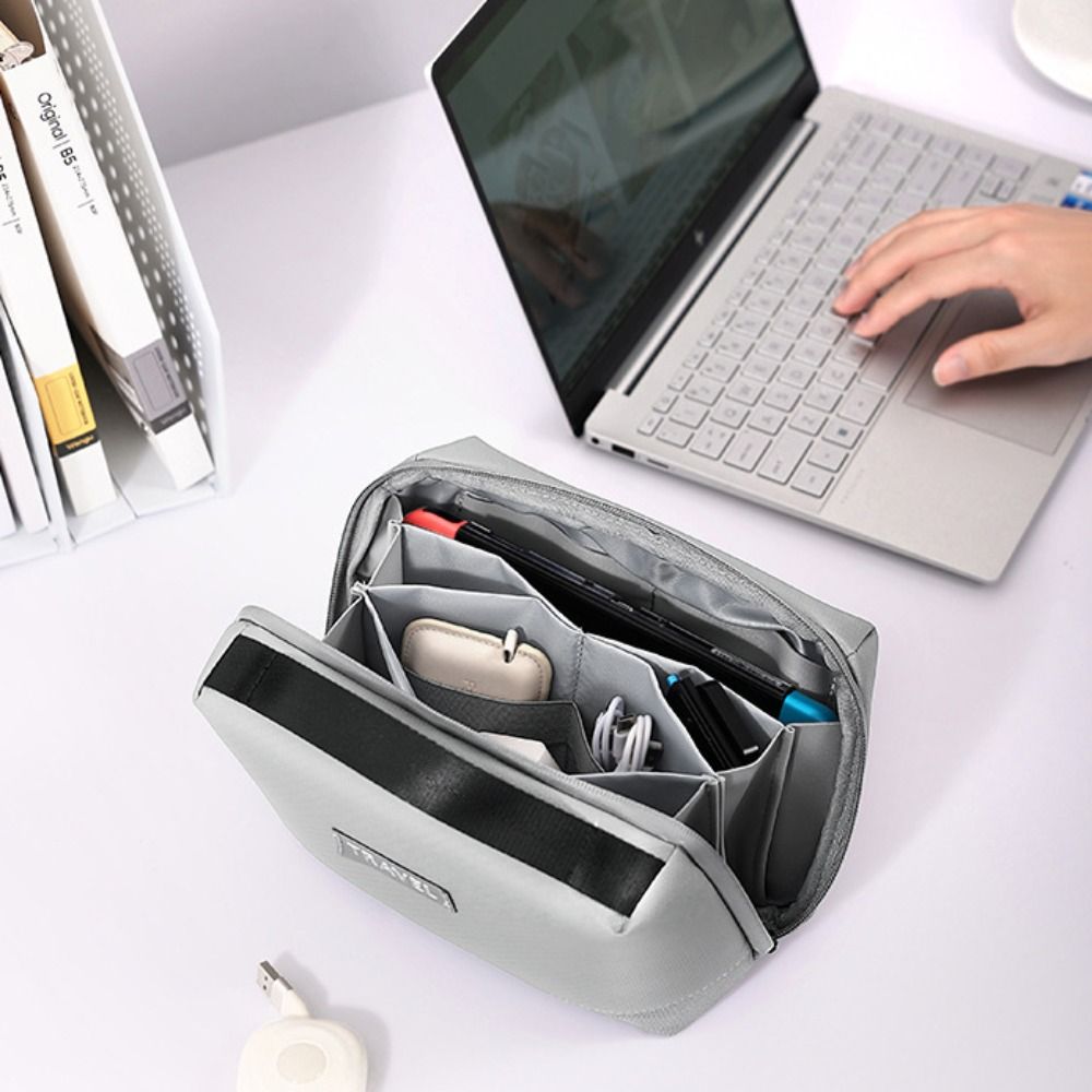 Tas penyimpanan tahan air Akse - Tech Accessories Travel Organizer Pouch ulasan dan harga