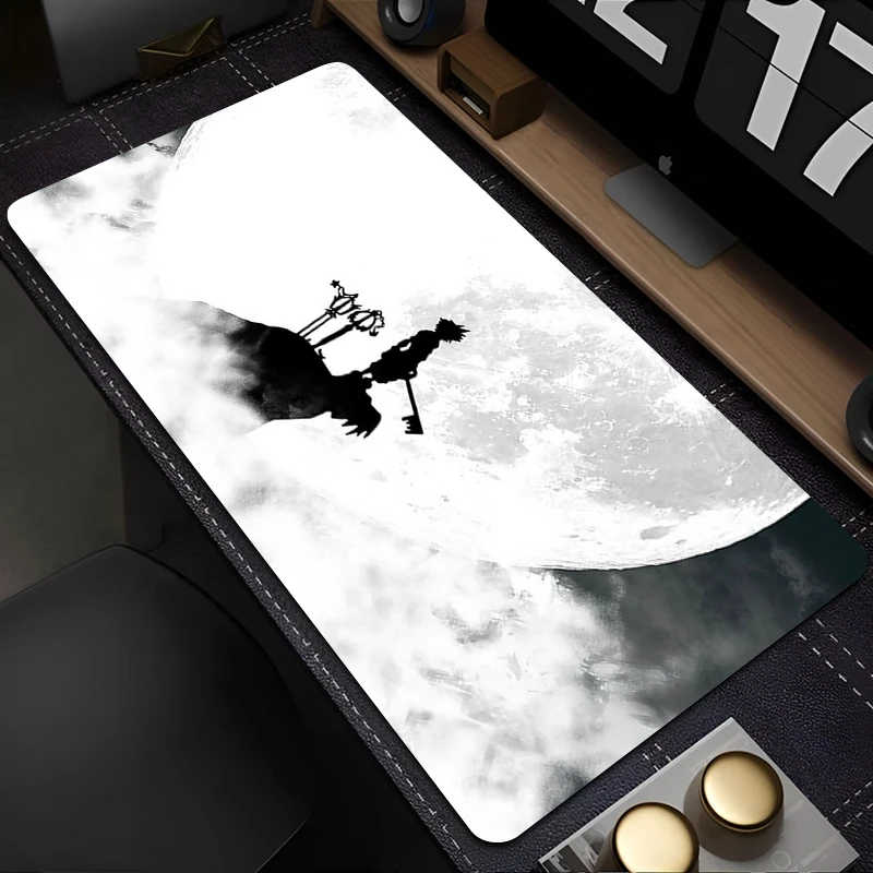 Alas Desktop Anime Hitam Putih - Tech Desktop Accessories ulasan dan harga